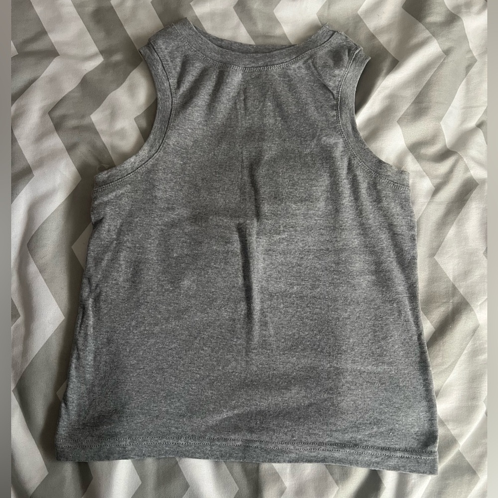 Women’s gray tank top